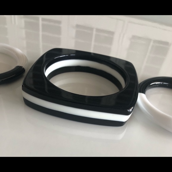 3 Bracelets - Picture 3 of 6